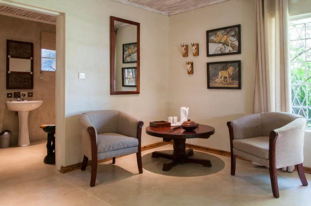 Bayete Guest Lodge Виктория Фолс Екстериор снимка