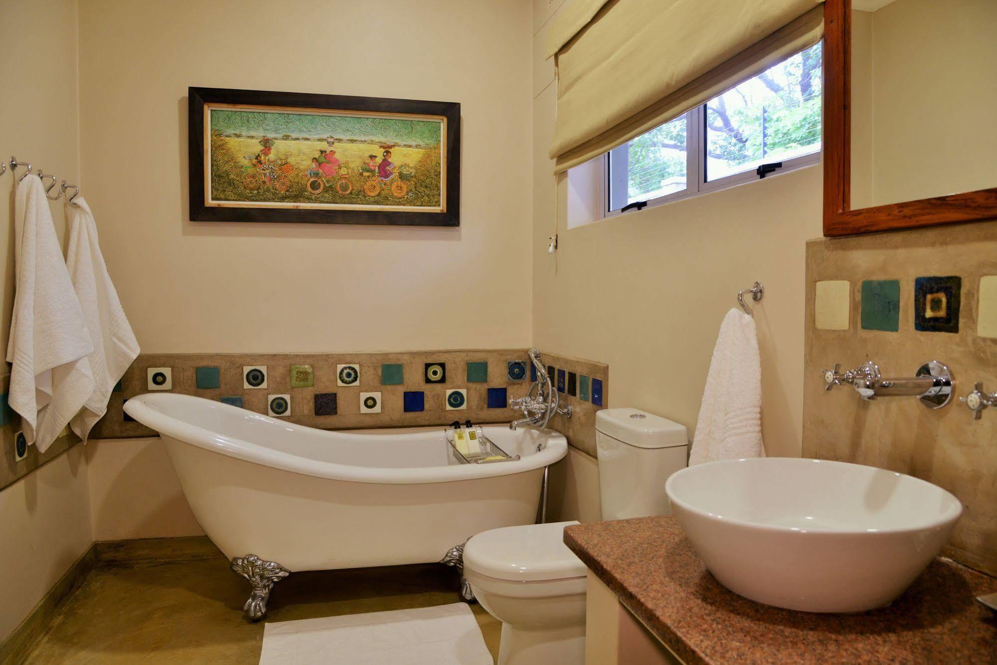 Bayete Guest Lodge Виктория Фолс Екстериор снимка